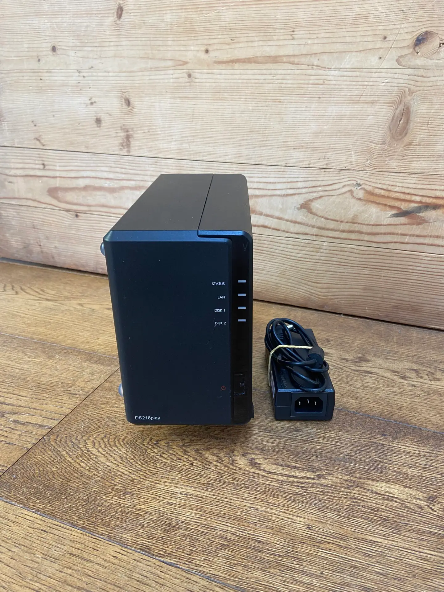 DS216Play front Synology DS216Play + 2 x 2tb HDD