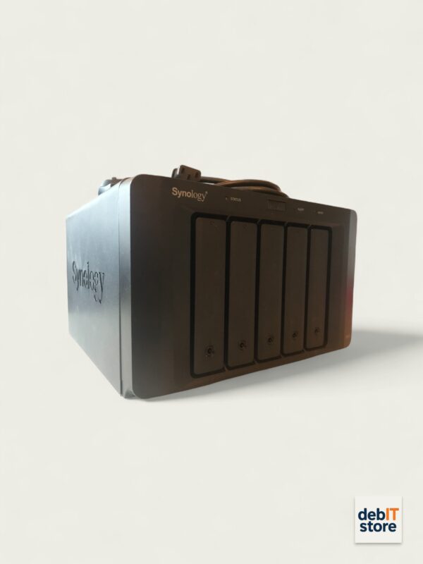 Synology DX513 Front LS