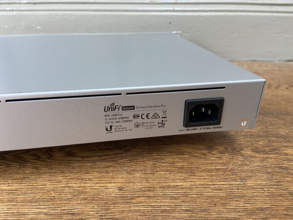 UniFi Dream Machine Pro (UDM-Pro) + 8tb Surveilance HDD