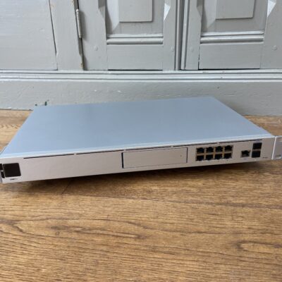 UniFi Dream Machine Pro (UDM-Pro) + 8tb Surveilance HDD