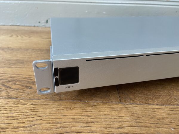 UniFi Dream Machine Pro (UDM-Pro) + 8tb Surveilance HDD