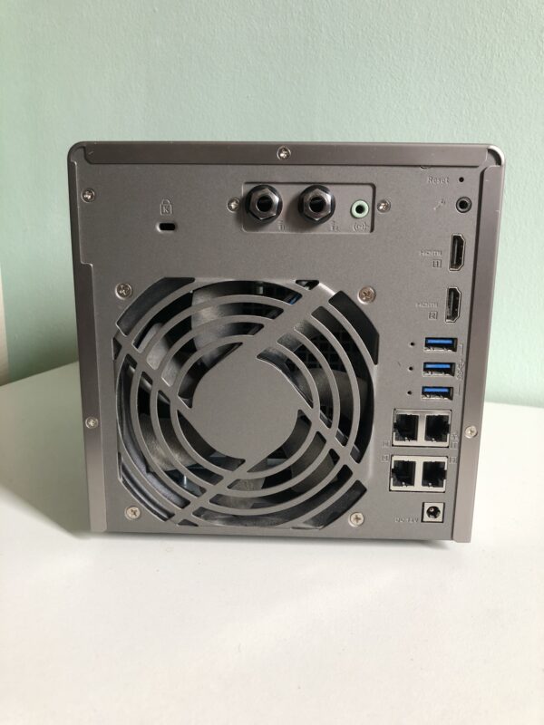 Qnap TS-453A Back Qnap TS-453A Back