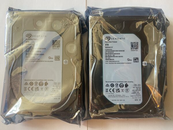 Seagate Skyhawk ST8000VE001 Front 2