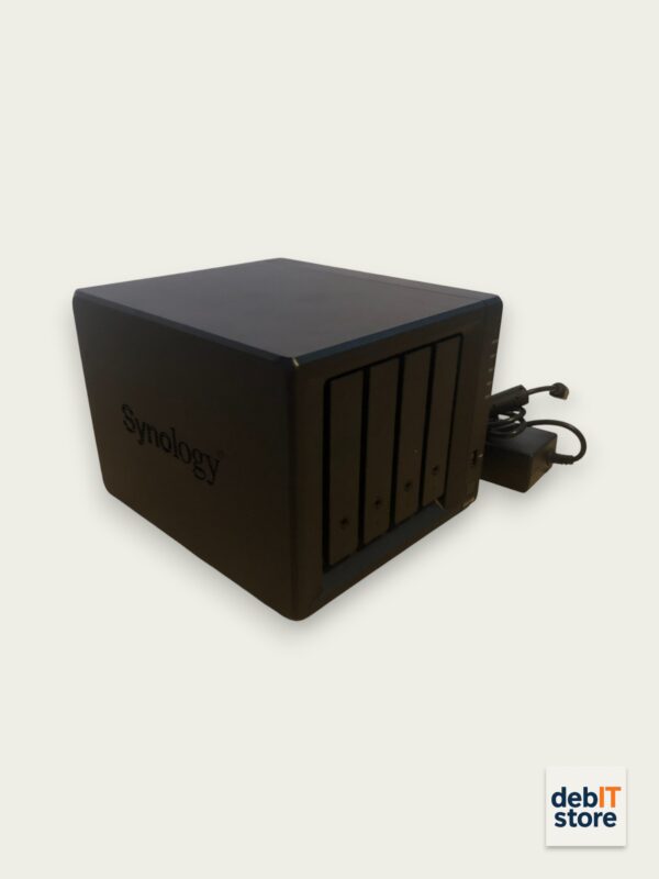 Synology DS918+ Front LS