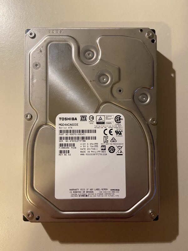 Toshiba MG04ACA600 Front