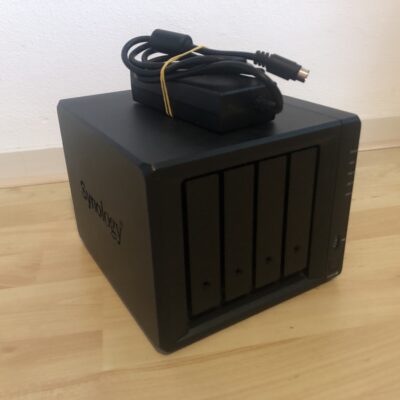 Synology DS420+ Front Synology DS420+ Front