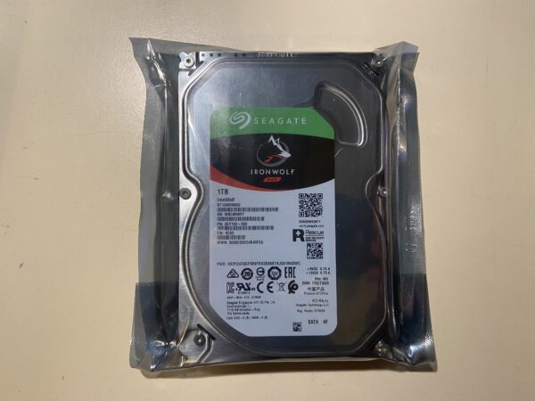 ST1000VN002 Front ST1000VN002 Front