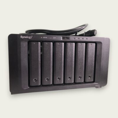 Synology DS1618+ Front