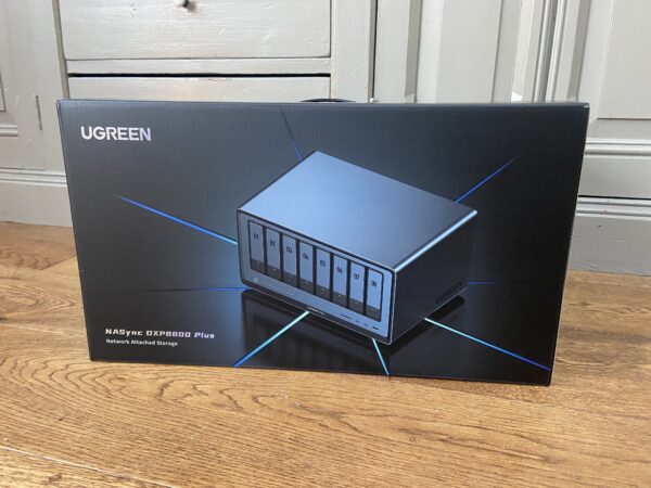 Ugreen DXP8800Plus Box Ugreen DXP8800Plus Box