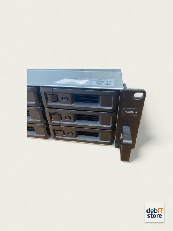 Synology RS3617xs+ Modelnr Synology RS3617xs+ Modelnr