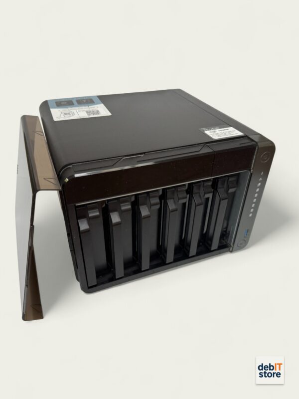 Qnap TS-653D Front zonder klepje
