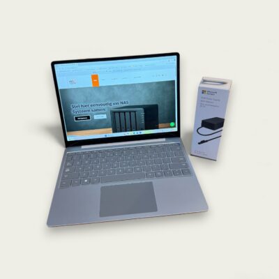 Microsoft Surface Go3 Front open