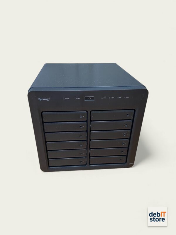 Synology DS2419+ Front 2